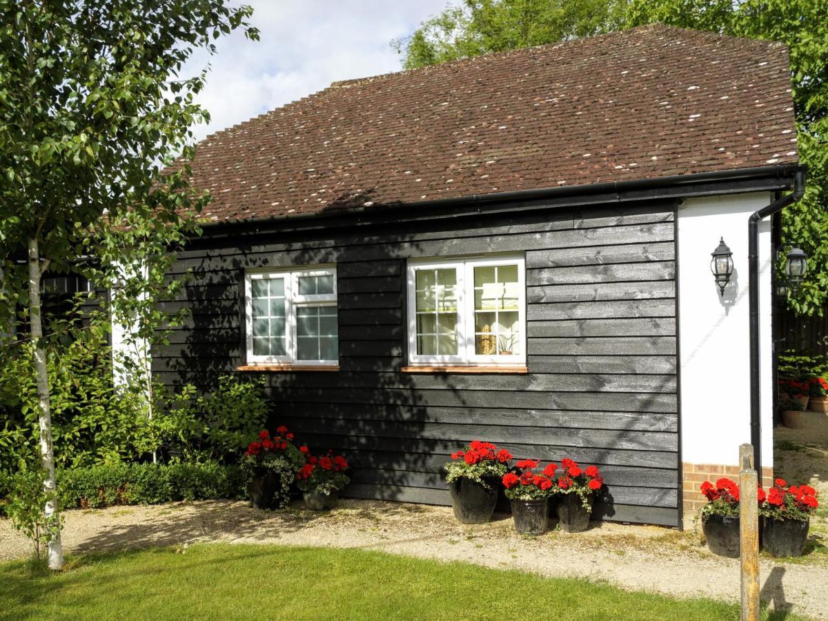 The Walnut, Meopham - A Private Retreat Rural Location 빌라 외부 사진