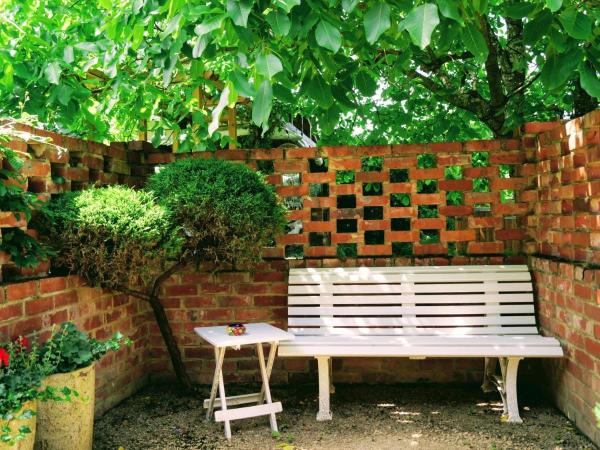 The Walnut, Meopham - A Private Retreat Rural Location 빌라 외부 사진
